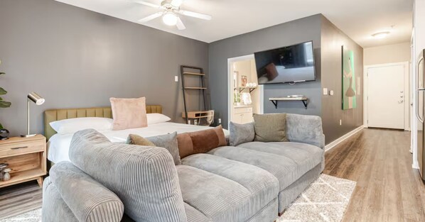 1 Bed 1 Bath Studio