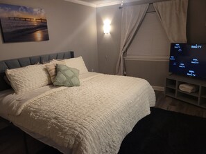 Master King Bed