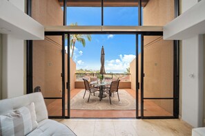 Kahana Villa E706  Lanai 2