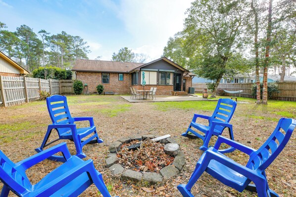 Sunset Beach Vacation Rental | 3BR | 2BA | 1,326 Sq Ft | 4 Steps to Enter