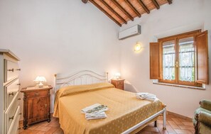 Möbel, Zuhause, Fussboden, Decke, Wohnung, Bett, Resort, Hotel, Schlafzimmer, Zimmerpflanze