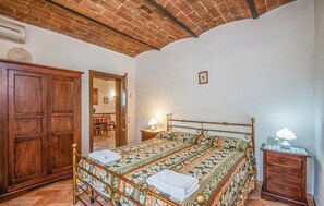 Interior Design, Möbel, Fussboden, Zimmer, Schlafzimmer, Decke, Bett, Wohnung, Flooring, Bettrahmen