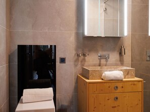Sol, Design Intérieur, Mur, Lavabo, Luminaire Plomberie, Évier, Sol, Miroir, Salle De Bains, Comptoir