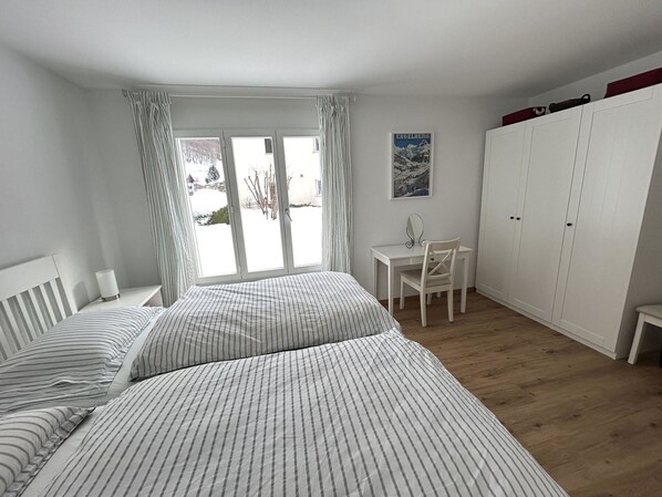 Meubles, Lit, Design Intérieur, Chambre, Literie, Drap De Lit, Sol, Bois, Sol, Linge