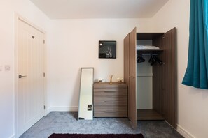 Flat 8 hinckley bedroom 1 two