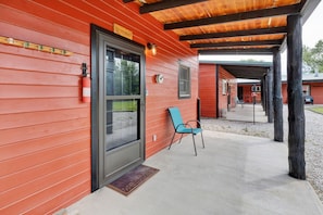 Entry (1)