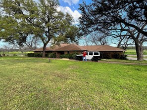 Book with instant booking and come on over! It is FABULOUS here on this ranch.