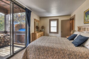 Master bedroom: Queen bed w/ balcony access