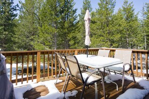 Or dine outdoors with the gas BBQ grill