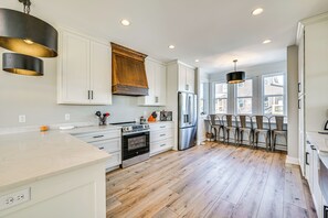 Kitchen | Cooking Basics | Drip Coffee Maker | Dishwasher | 1st Floor