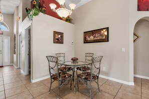 Breakfast Eating Area