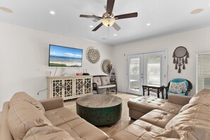 2nd Floor Living Area!