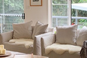 Omanu family home with pool in Port Macquarie