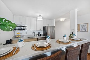 Kahana Reef 203 dining 1
