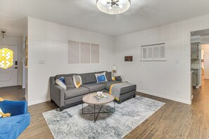 Living Room | Central A/C & Heat | Free WiFi