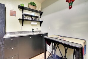 Studio | Kitchenette | Drip Coffee Maker