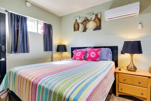 Studio | Sleeping Area | Queen Bed | Linens Provided | Smart TV