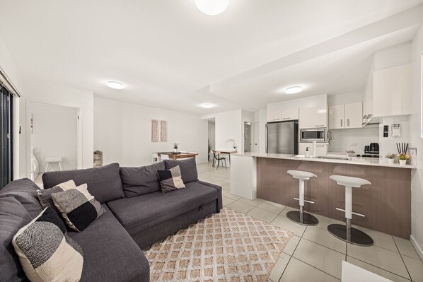 Living Area/Dining Area/Kitchen