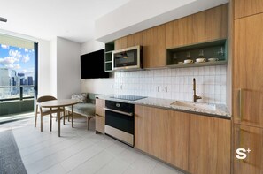 Fully equipped kitchen