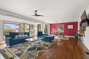 Open living space for seamless indoor/outdoor living 