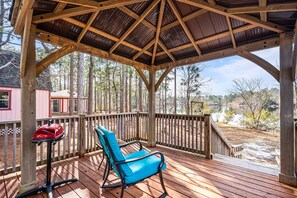 Backdeck with great views!