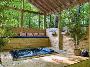 Bain à remous extérieur