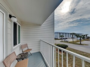 Balcony - Outdoor Seating