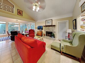 Open and Inviting Floor Plan, First Floor
