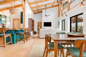 Modern Decor and Luxury Furnishings