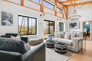Living Area w/ Comfort In Mind
