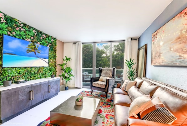 Spacious Tropical Living Room