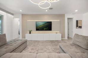 2357 Shanti Drive (4).jpg