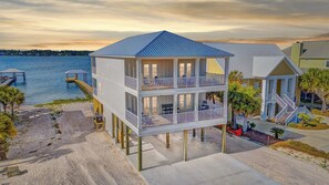 Brand New Luxurious 6BR Home With Both Beach AND Lagoon Access!