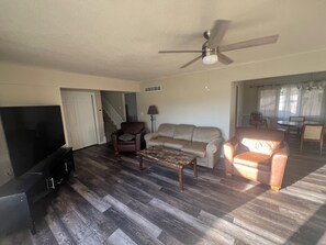 Huge living room (we can add extra chairs & couches to watch 65 inch TV.