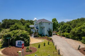 Welcome to Best Duck in a Row — nestled among the trees, just a short stroll from the beach and ready for your Outer Banks escape!