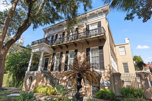 The charming facade of Jones Artist Boutique blends historic charm with southern sophistication, making it the perfect retreat in the heart of the city.