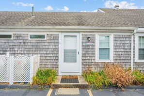 Welcome to Cottage 1A - Seascape