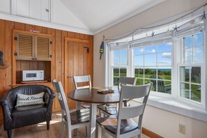 Dining area #1 for 4