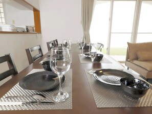 ・[Dining] A living/dining room where everyone can enjoy meals