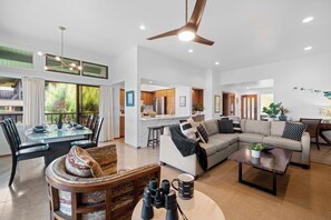 Kapalua Ridge Villas 1023 living area 1