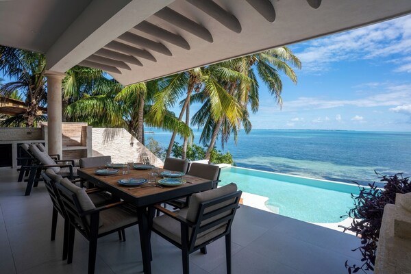 6br Modern Oceanfront Villa W/ Infinity Pool - Cancún