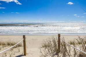 Only steps to the beach