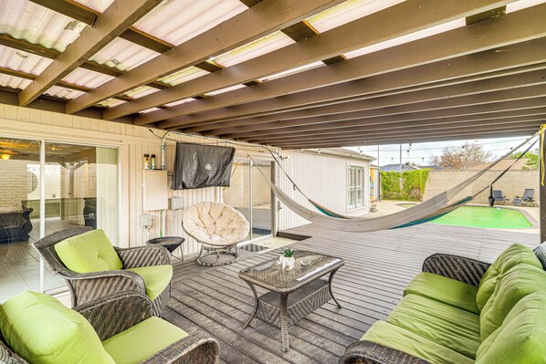 Houston Vacation Rental | 2BR | 2BA | Step-Free Access | 1,480 Sq Ft