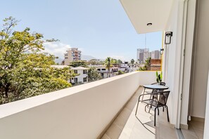 Condo - Image 5