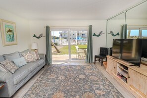 St. Augustine Beach Rentals Living Room