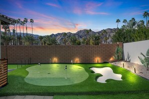 Putting Green – Private golf practice area.