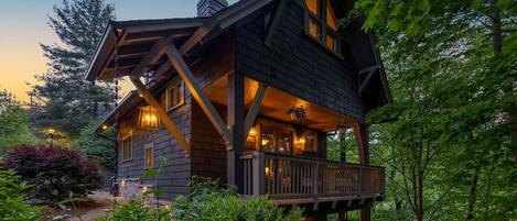 Arts & Crafts Style Design (1)