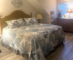 King in main bedroom (New bedspread)