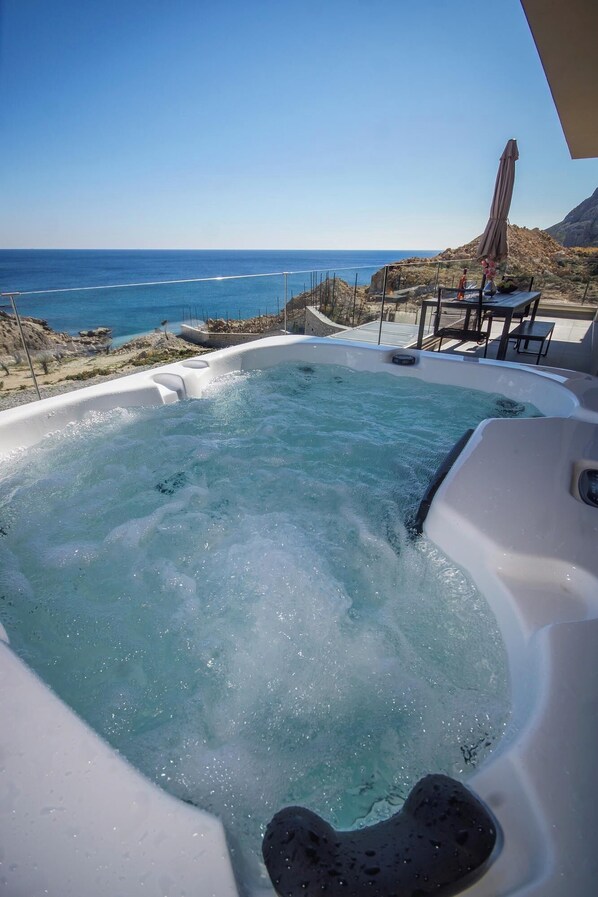 Bain à remous extérieur