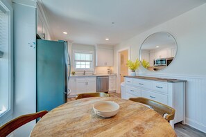 Kitchen/dining